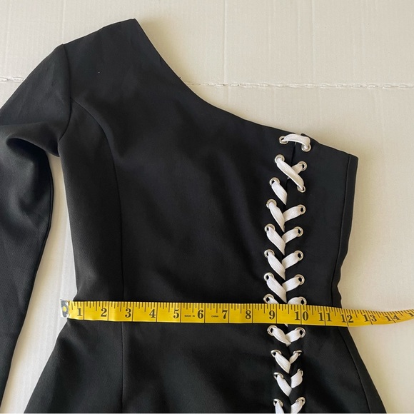 PREM Premonition Elegant Black One-Shoulder Dress with exquisite details - Picture 10 of 14